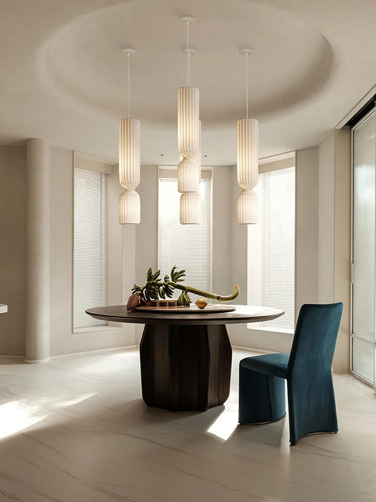 Floor Lamp: Sculptural Fluted Design in White - Modern Statement Lighting