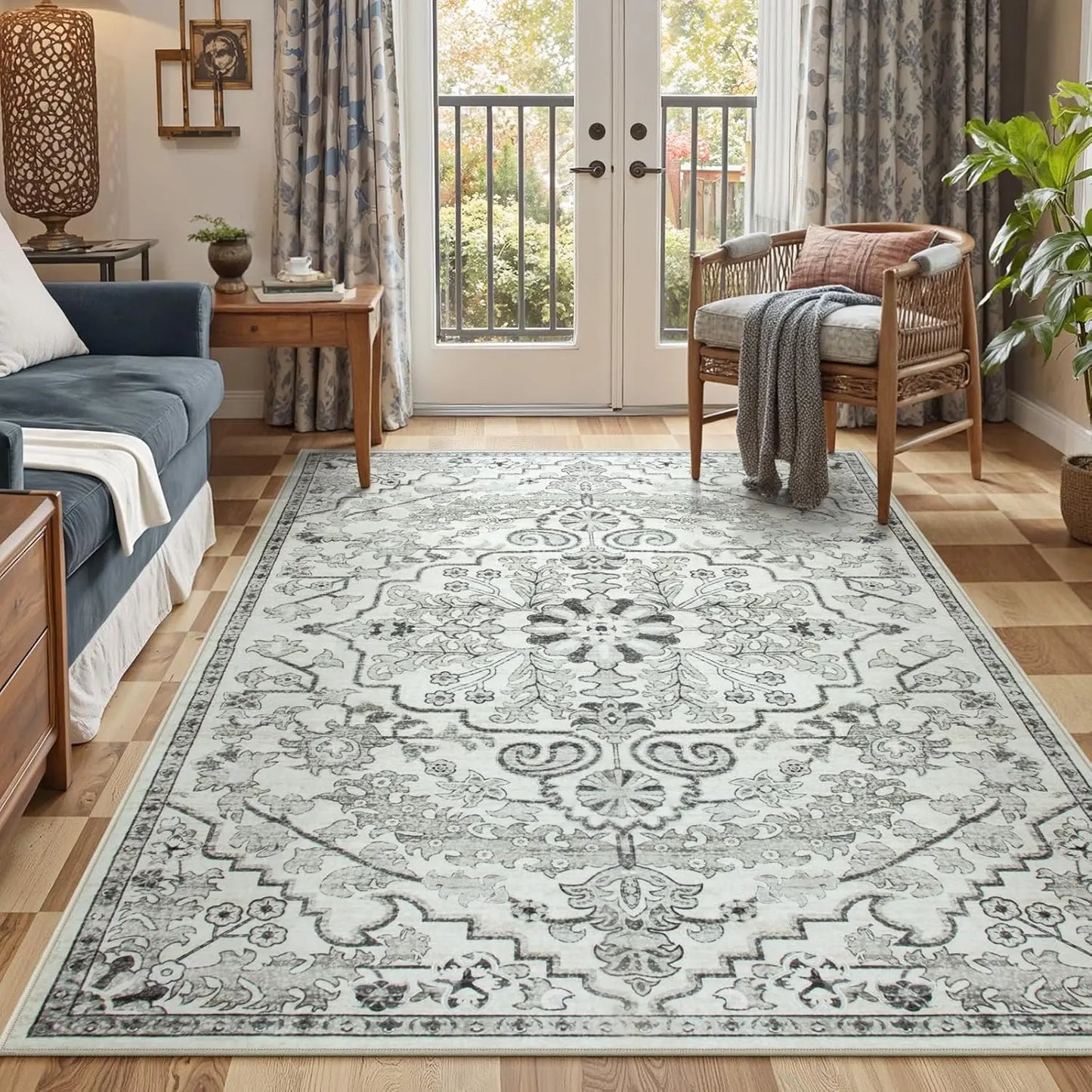 Vintage Persian Rug - Distressed Medallion Collection